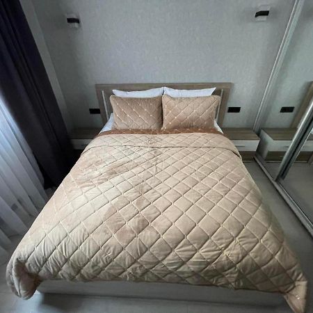 Appartement Vel Люкс à TTchernivtsi Extérieur photo
