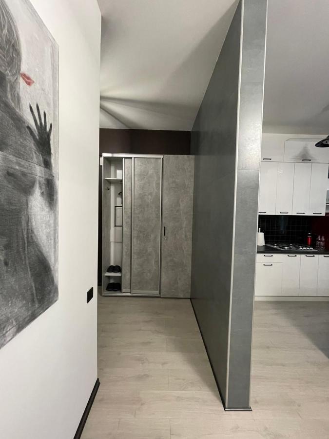 Appartement Vel Люкс à TTchernivtsi Extérieur photo