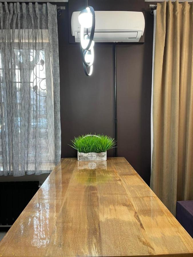 Appartement Vel Люкс à TTchernivtsi Extérieur photo