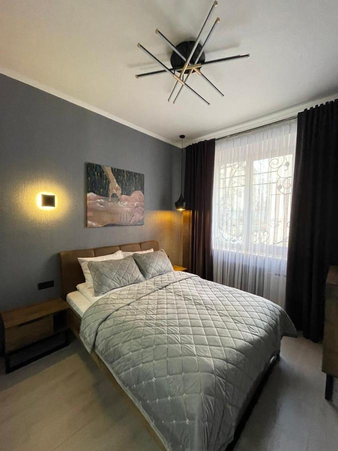 Appartement Vel Люкс à TTchernivtsi Extérieur photo