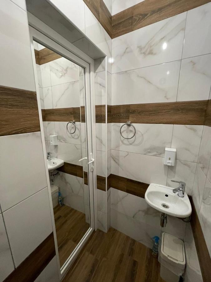 Appartement Vel Люкс à TTchernivtsi Extérieur photo